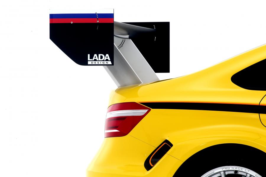 Детали экстерьера Lada Vesta WTCC Concept 2014 года  (фото 4 из 36)